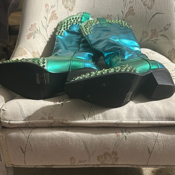 Azalea Wang Knox Metallic Cowboy Boot - Picture 4 of 7